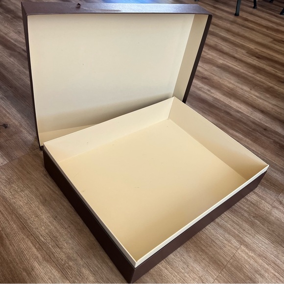 Louis Vuitton Large Box - Picture 5 of 11